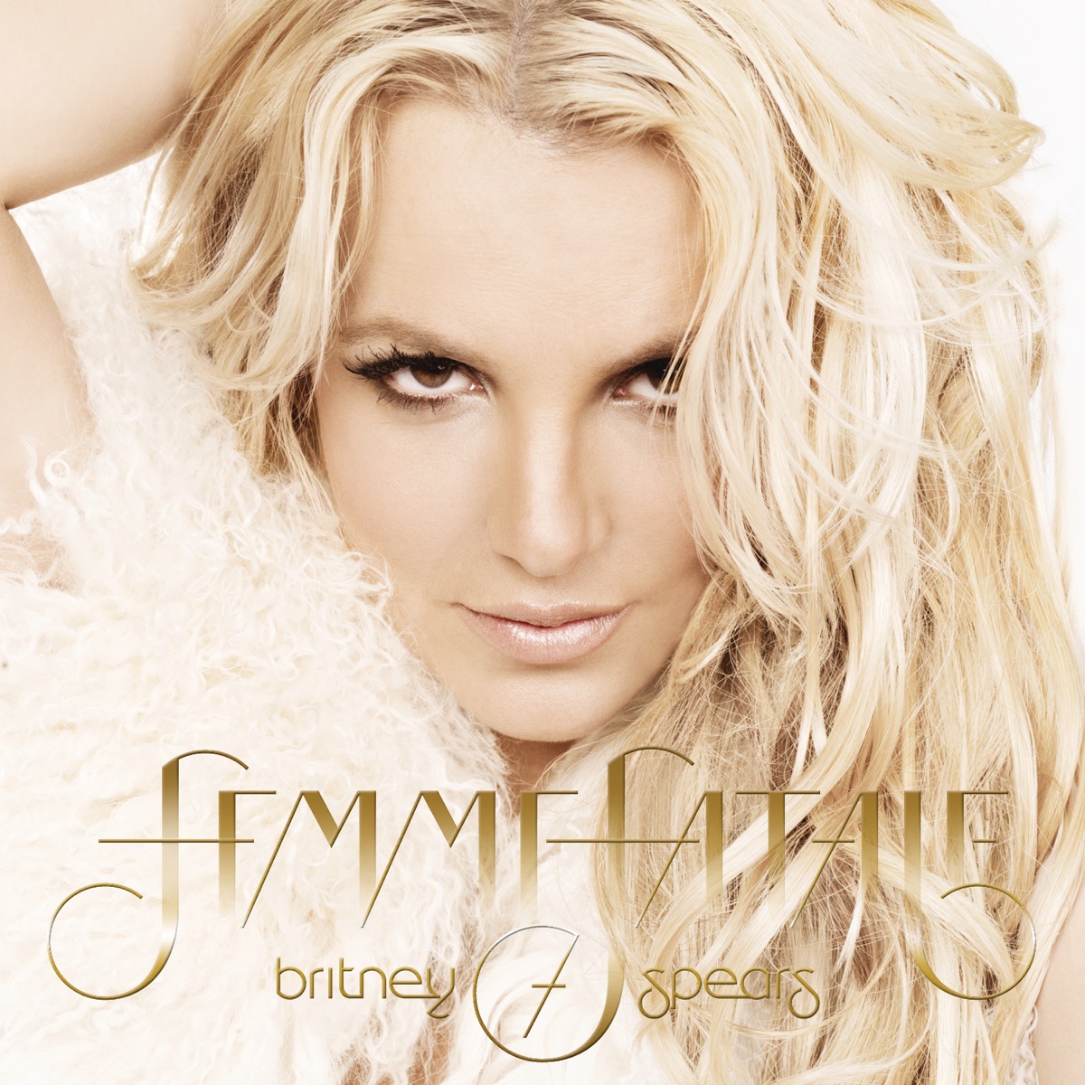 Обложка Britney Spears — Femme Fatale