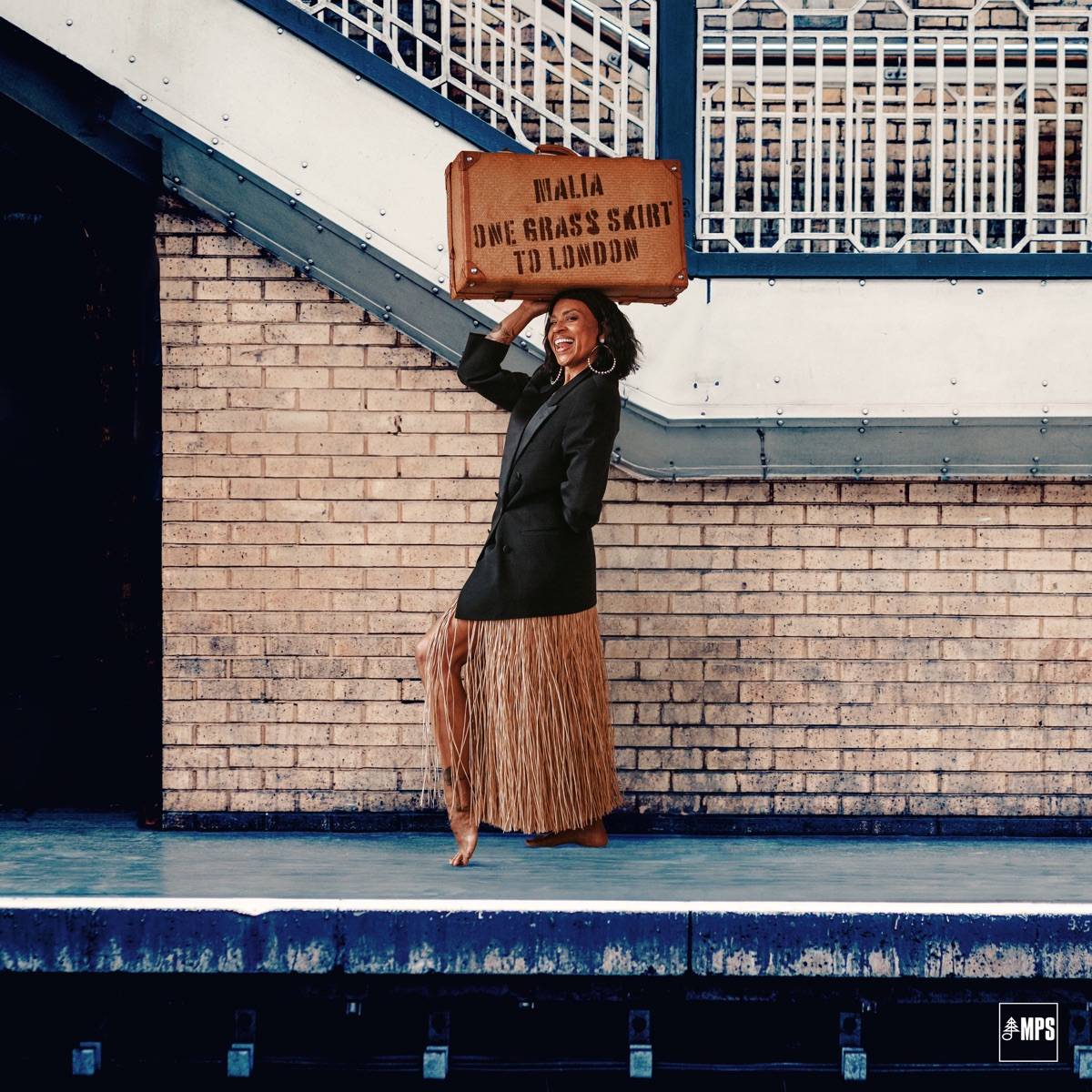Обложка Malia — One Grass Skirt To London