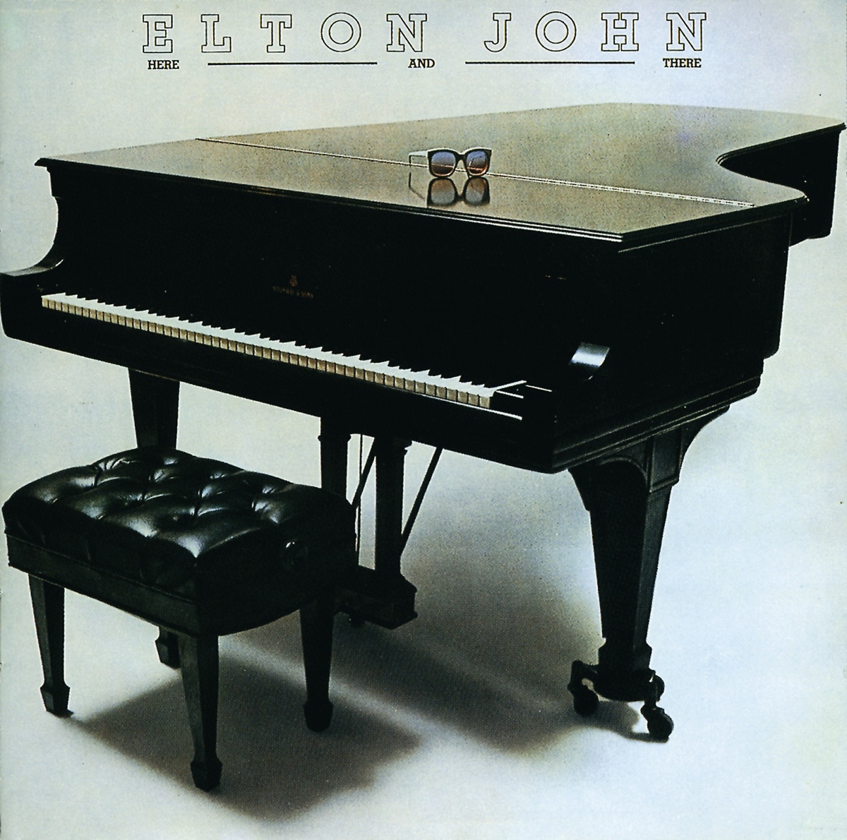 Обложка Elton John — Here And There