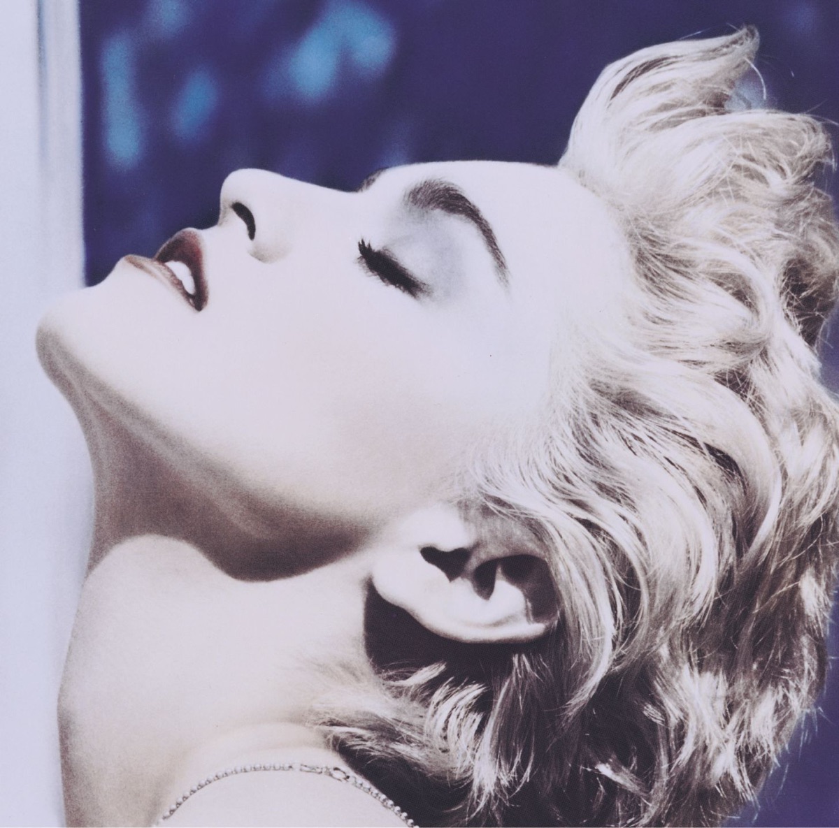 Обложка Madonna — True Blue